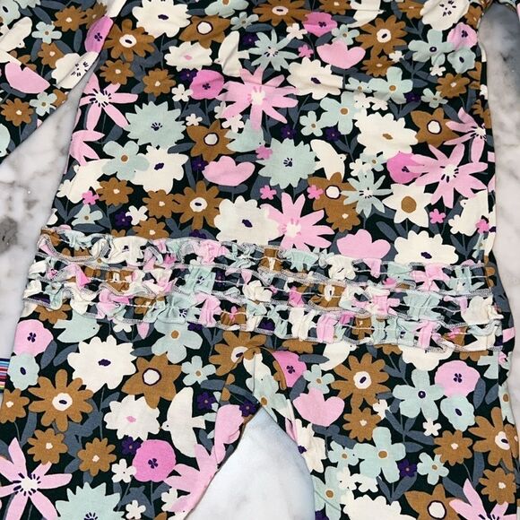 NWT MAGNETIC ME FLORAL FOOTIE WITH RUFFLE BUTT 0/3M - Picture 7 of 7
